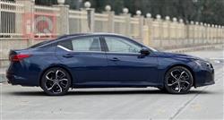 نيسان ألتيما